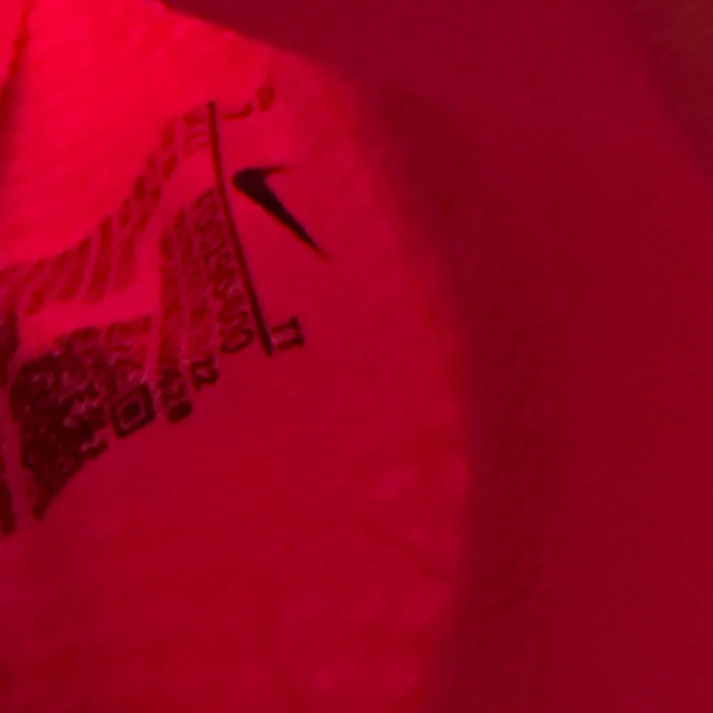 Nike Women's Bright Pink Sneakers - Picture 9 of 10